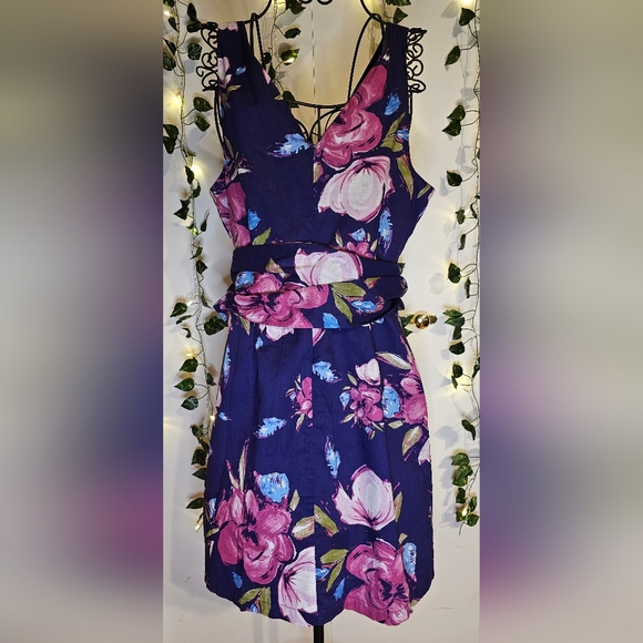 PRE LOVED LORI M DRESS - Picture 2 of 9